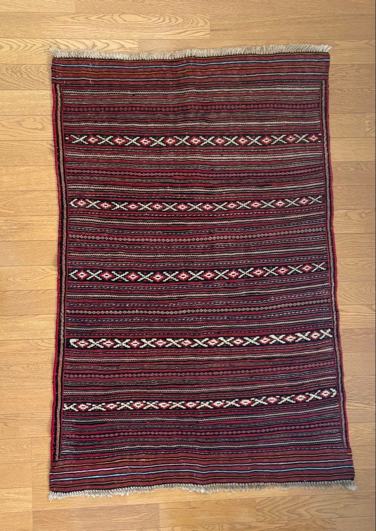 オールドキリム 134×95cm　イラン製　トライバルラグ