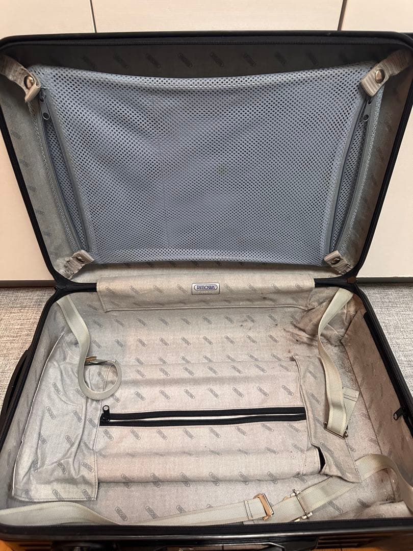 リモワ　サルサ　ブラック　スーツケース　機内持込可　35L