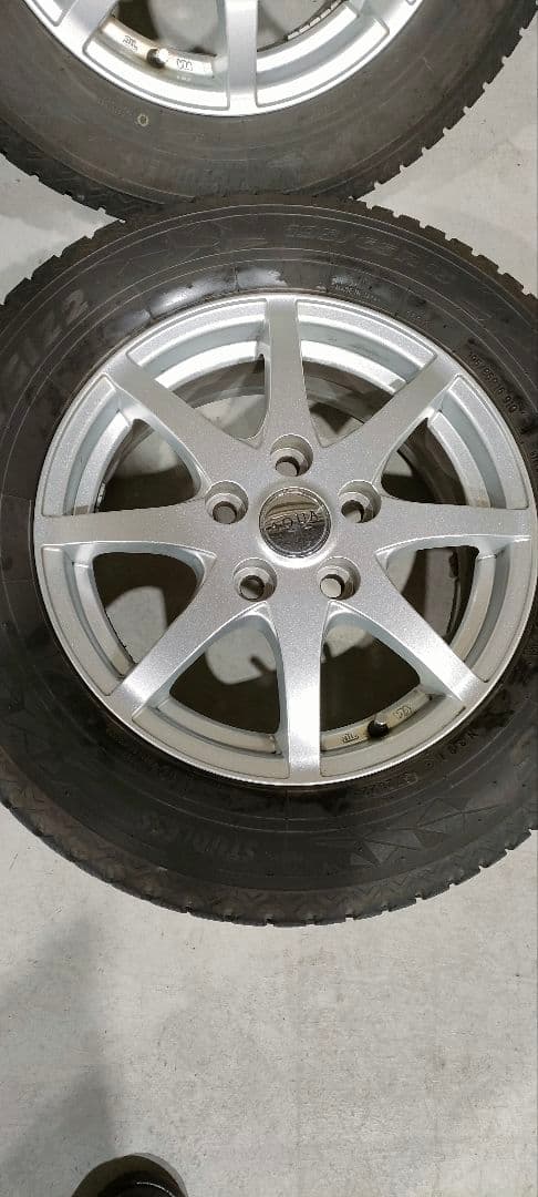 引取のみ 195/65-15 ホイール付スタッドレス　ＴＯＹＯ ２２年製