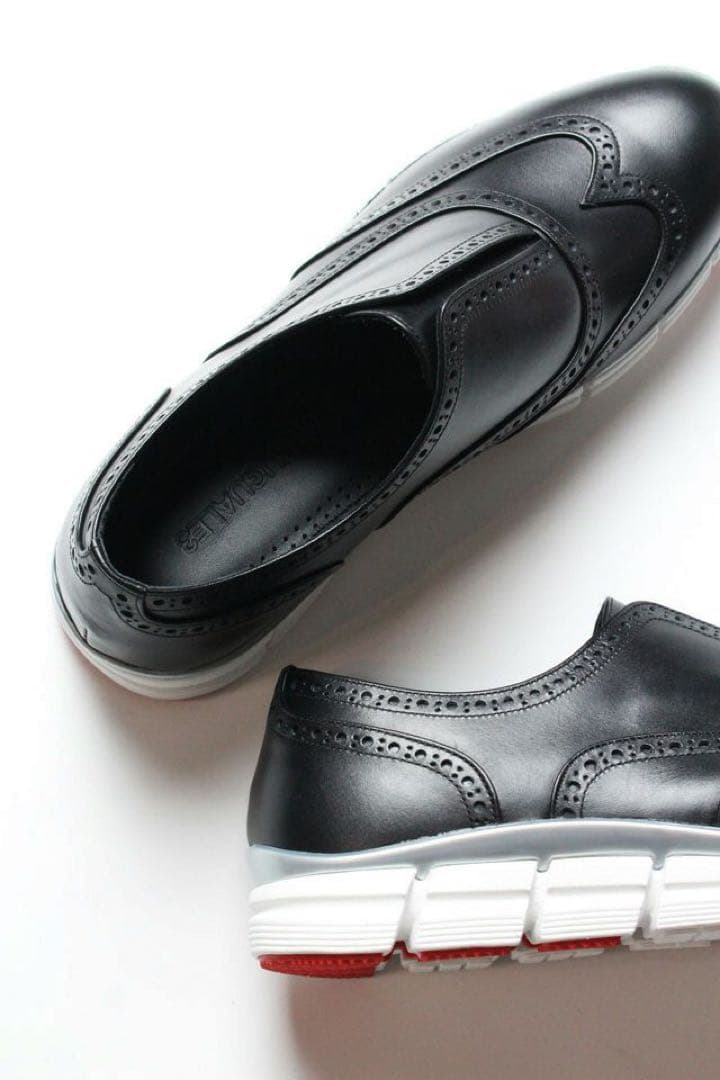 【上質】1piu1uguale3 Black WINGTIP SLIP-ON