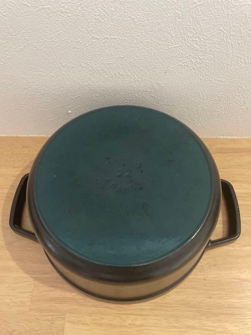 【美品】STAUB　ストウブ　両手鍋 22センチ