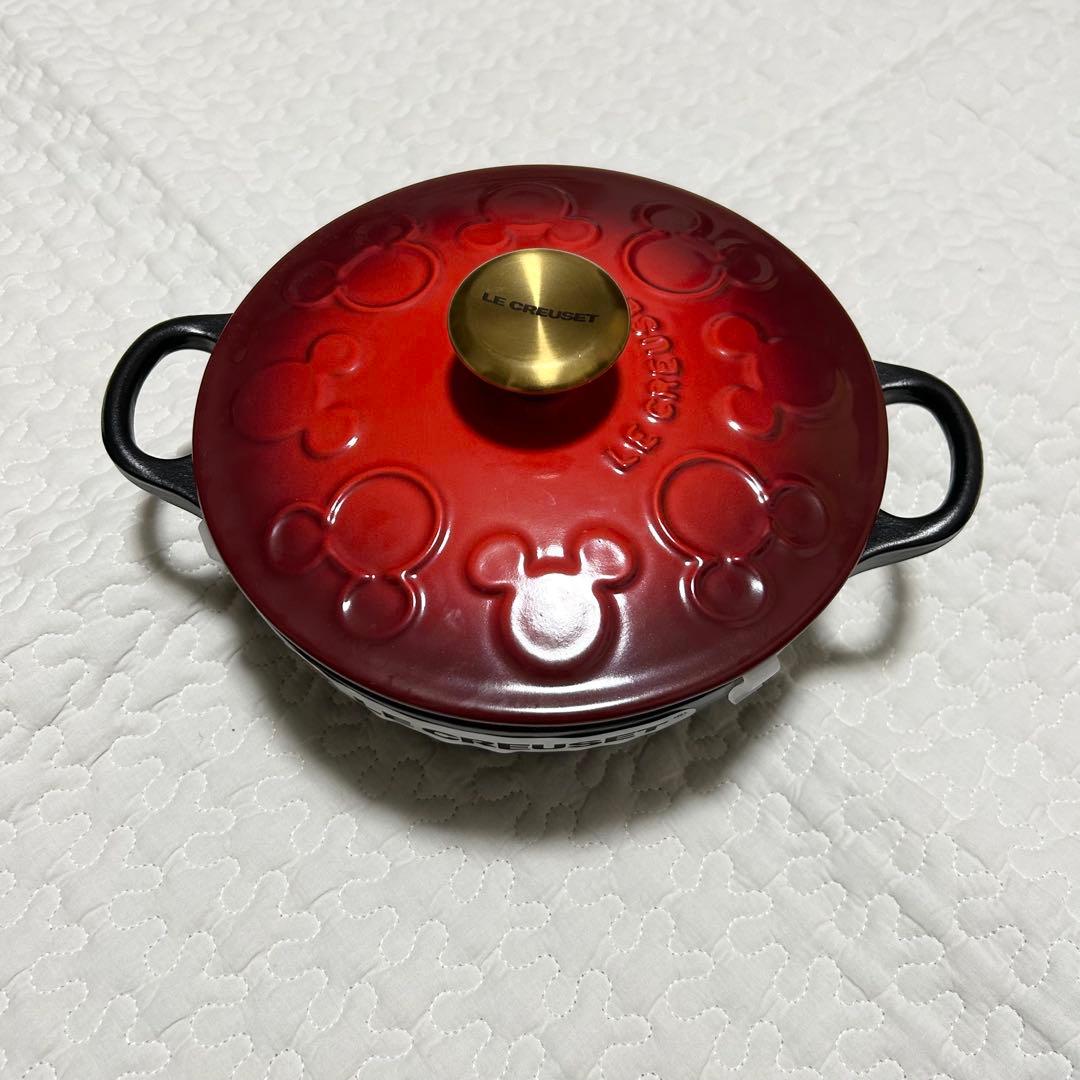 <新品未使用品>ル・クルーゼ ミッキーマウス/マルミット 18cm 鍋 土鍋