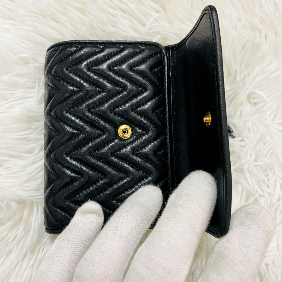 極美✨ミュウミュウ 三つ折り財布 キルティング マトラッセ レザー ブラック