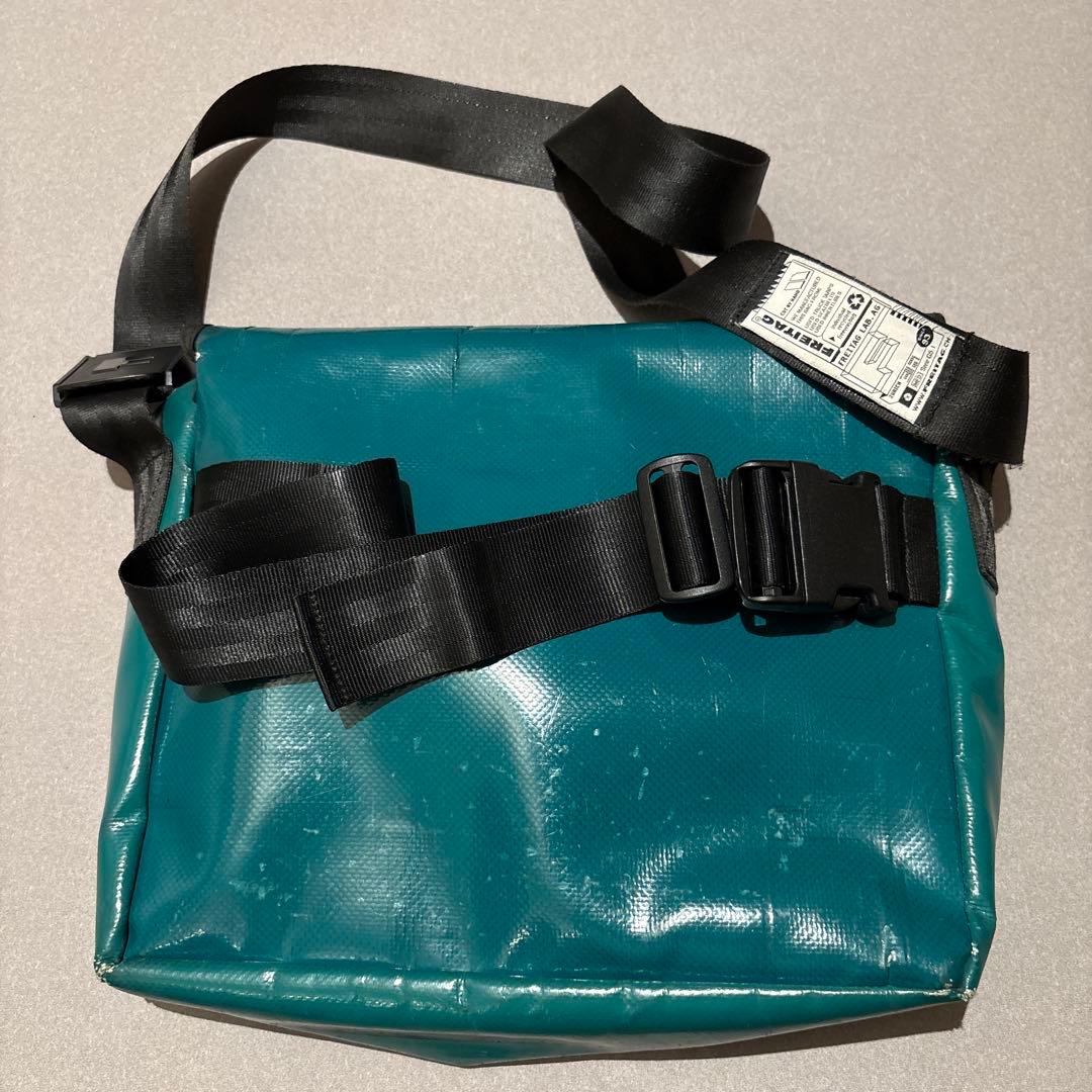 FREITAG 　フライターグ　メッセンジャーバッグ グリーン　緑と白
