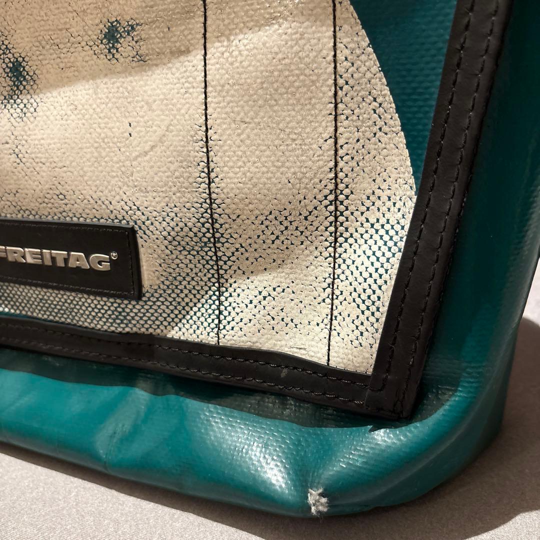 FREITAG 　フライターグ　メッセンジャーバッグ グリーン　緑と白