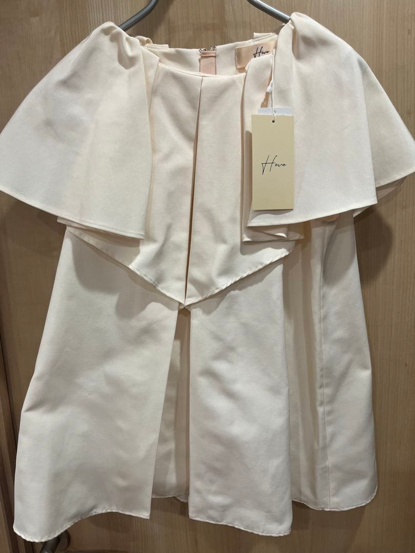 ま*ん様 新品未使用 ★タグ付き Heve ラッフルグログラントップス ヘイヴ