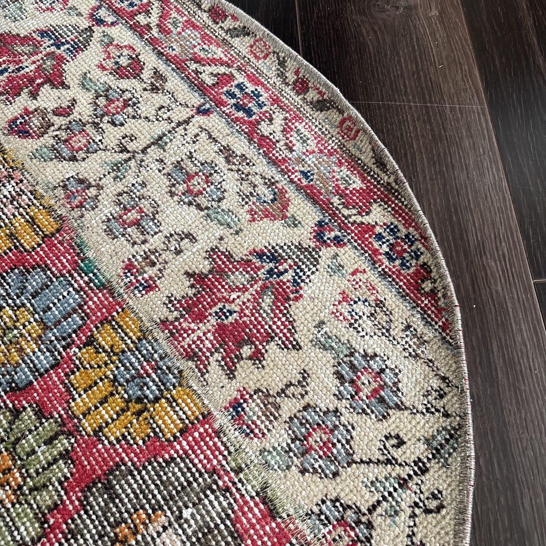 トルコ　ヴィンテージラグ　ラウンド パッチワーク　花柄