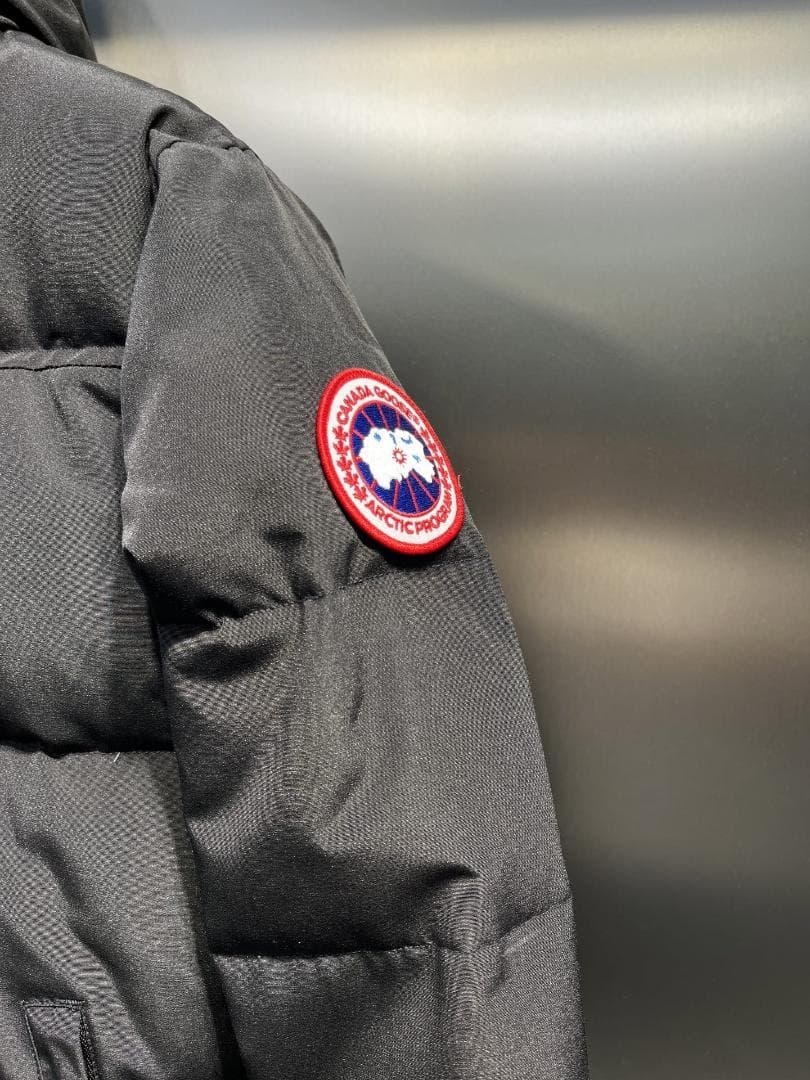 ブラック ダウンジャケット