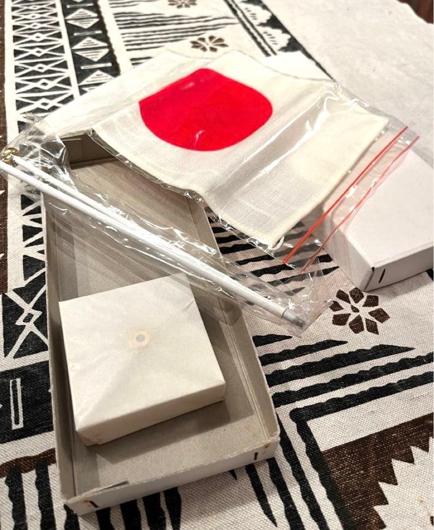 正月には日の丸　昭和レトロ　卓上国旗　日本国旗　新品未使用