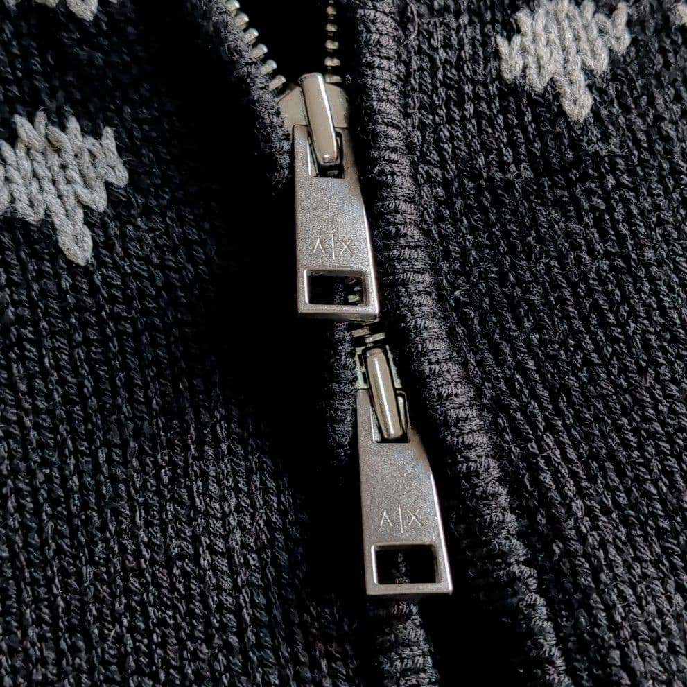 美品 アルマーニエクスチェンジ 求心柄 ダブルジップ ニットカーディガン M 黒