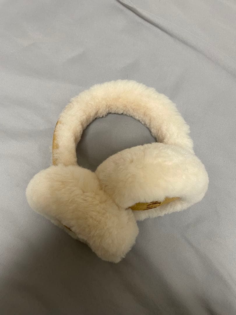 UGG ファー イヤーマフ　Chestnut