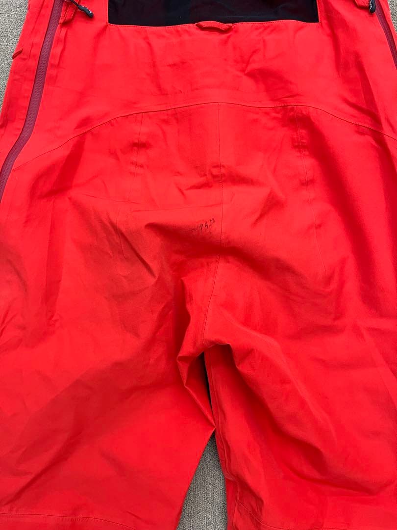 Burton [ak] 457 Guide Pants ビブパンツ　Sサイズ