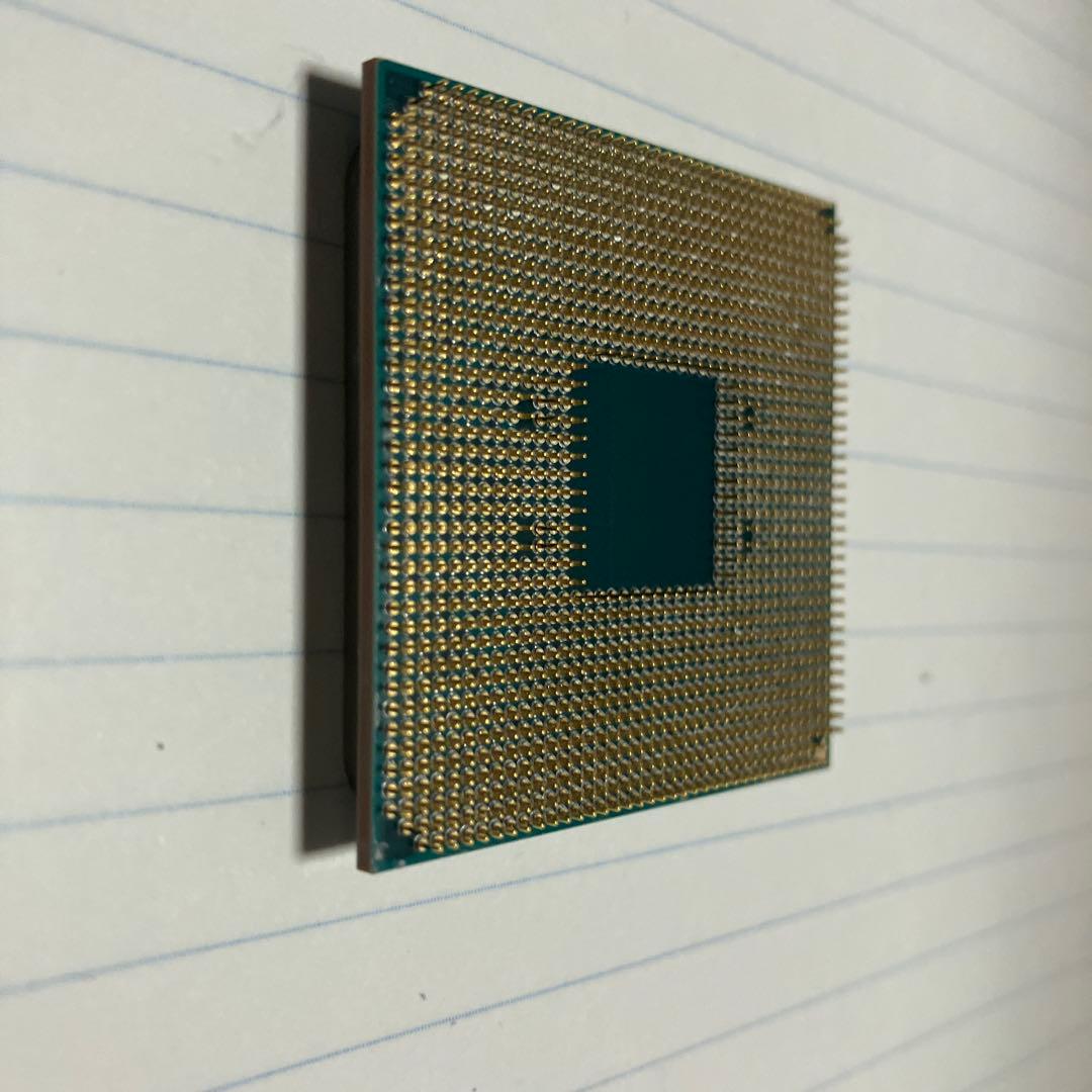 AMD Ryzen 5 5600 CPUと付属クーラー