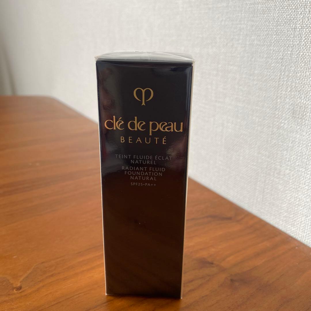 クレ・ド・ポー ボーテ タンフリュイドエクラ ナチュレル オークル20