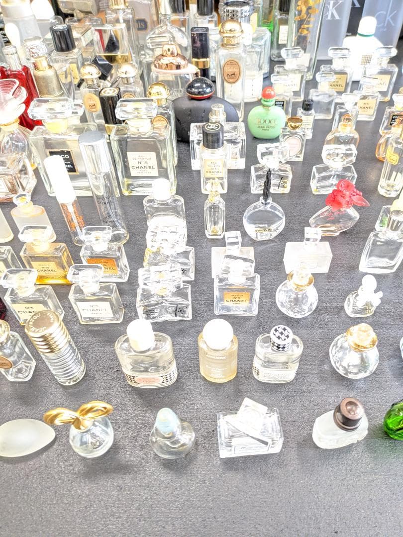香水空き瓶224点まとめセット大量 シャネル 資生堂 エルメスイヴサンローラン他