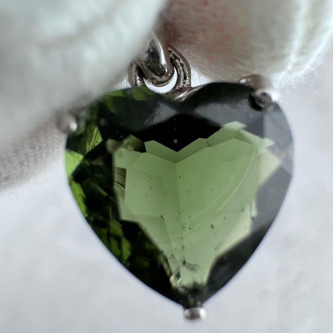 P-36モルダバイト ハート型 ペンダントトップ 隕石　天然ガラス　s925