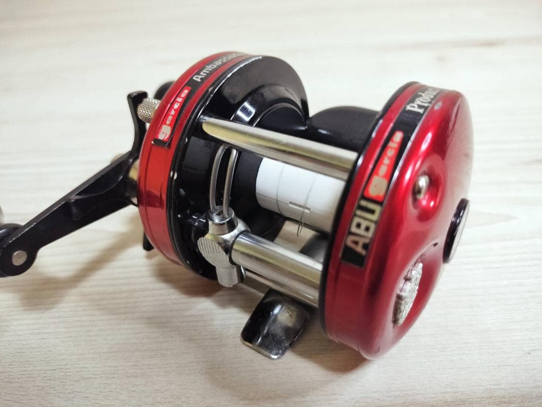 アブガルシタ　ABU アンバサダー5600AL　黒ベロ　ビンテージ　リール