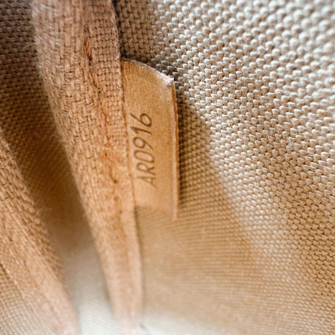 美品　ルイヴィトン　モノグラム　ポシェットアクセソワール　旧型