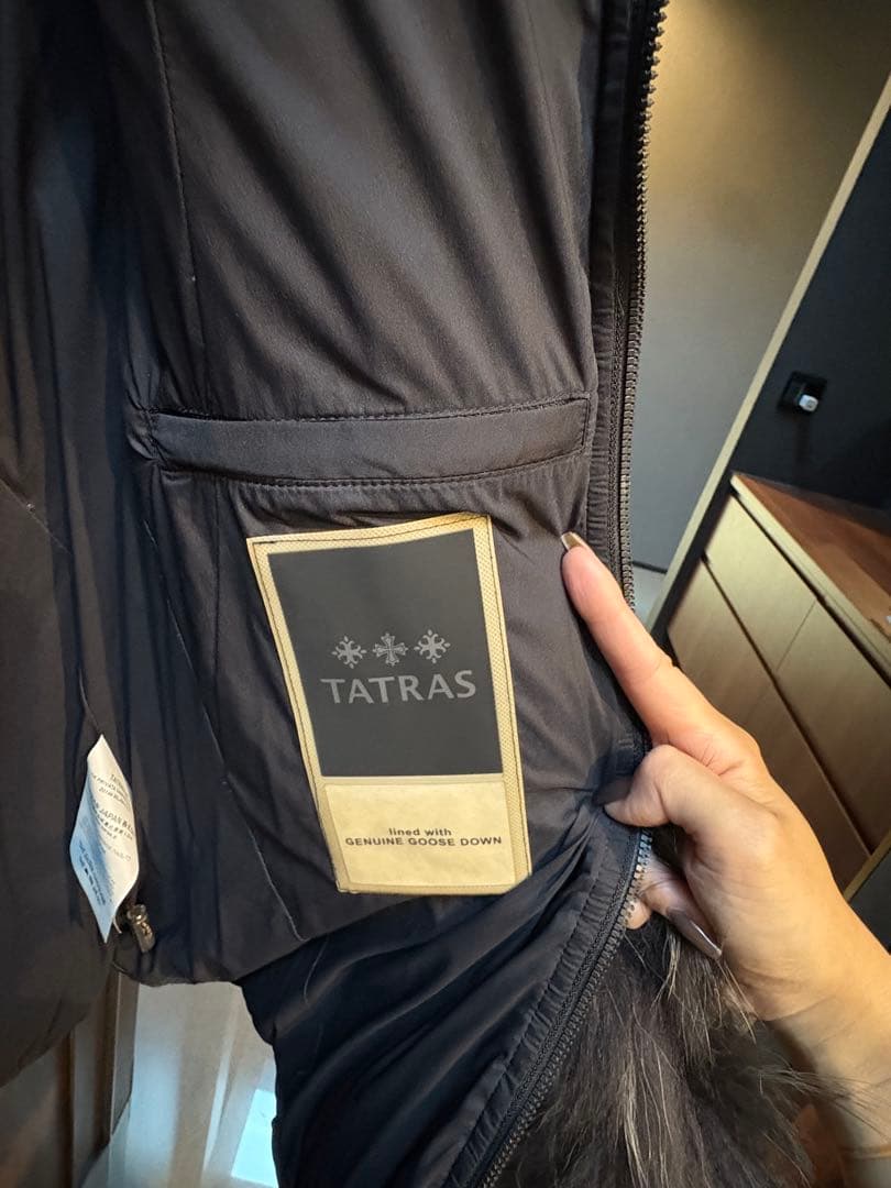 TATRAS ファー付きロングダウンジャケット