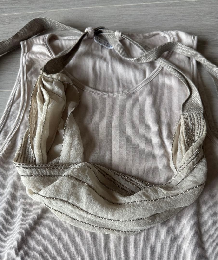 ブルネロクチネリ　ノースリ　トップス