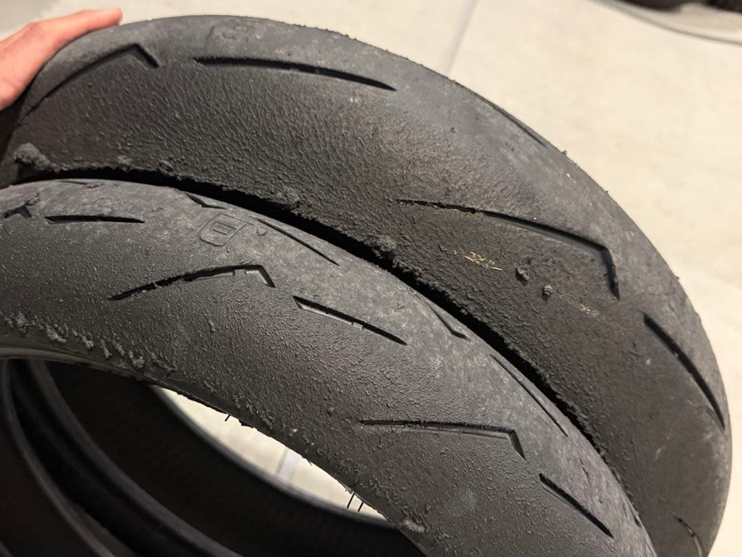 ピレリスーパーコルサ V4 ！　140/70R17 & 110/70R17