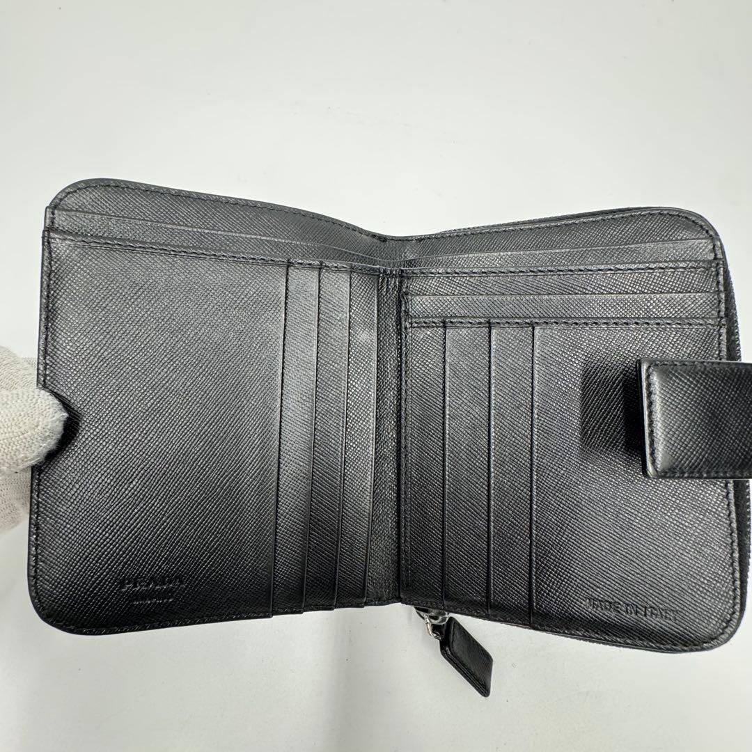 プラダ サフィアーノレザー 二つ折り財布 ラウンド コンパクト財布 ブラック