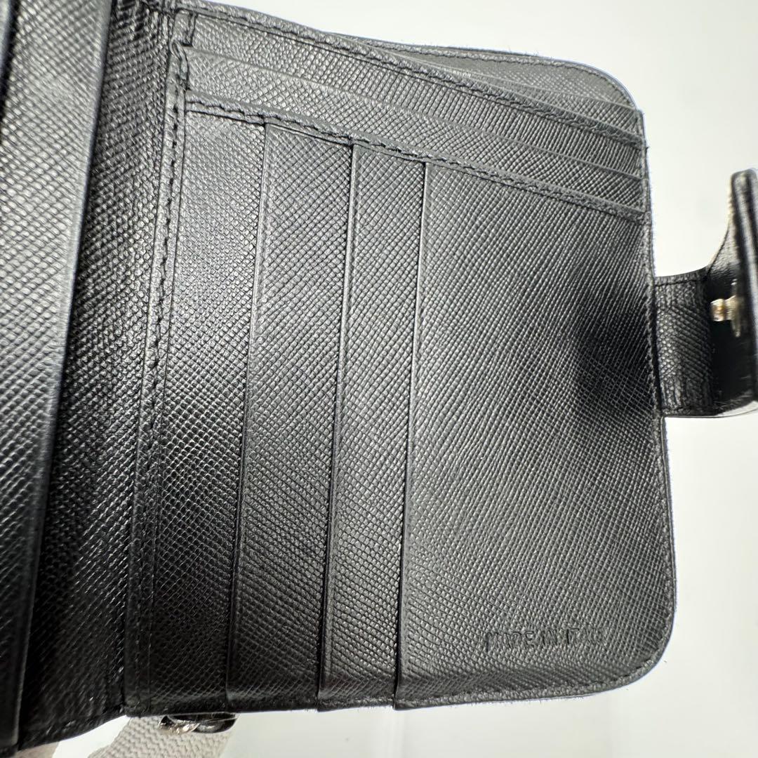 プラダ サフィアーノレザー 二つ折り財布 ラウンド コンパクト財布 ブラック