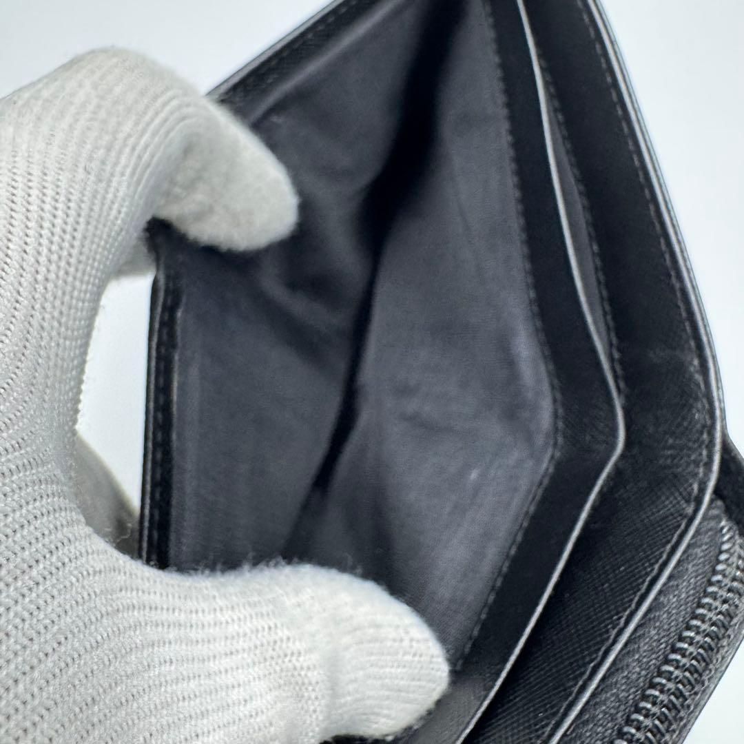 プラダ サフィアーノレザー 二つ折り財布 ラウンド コンパクト財布 ブラック