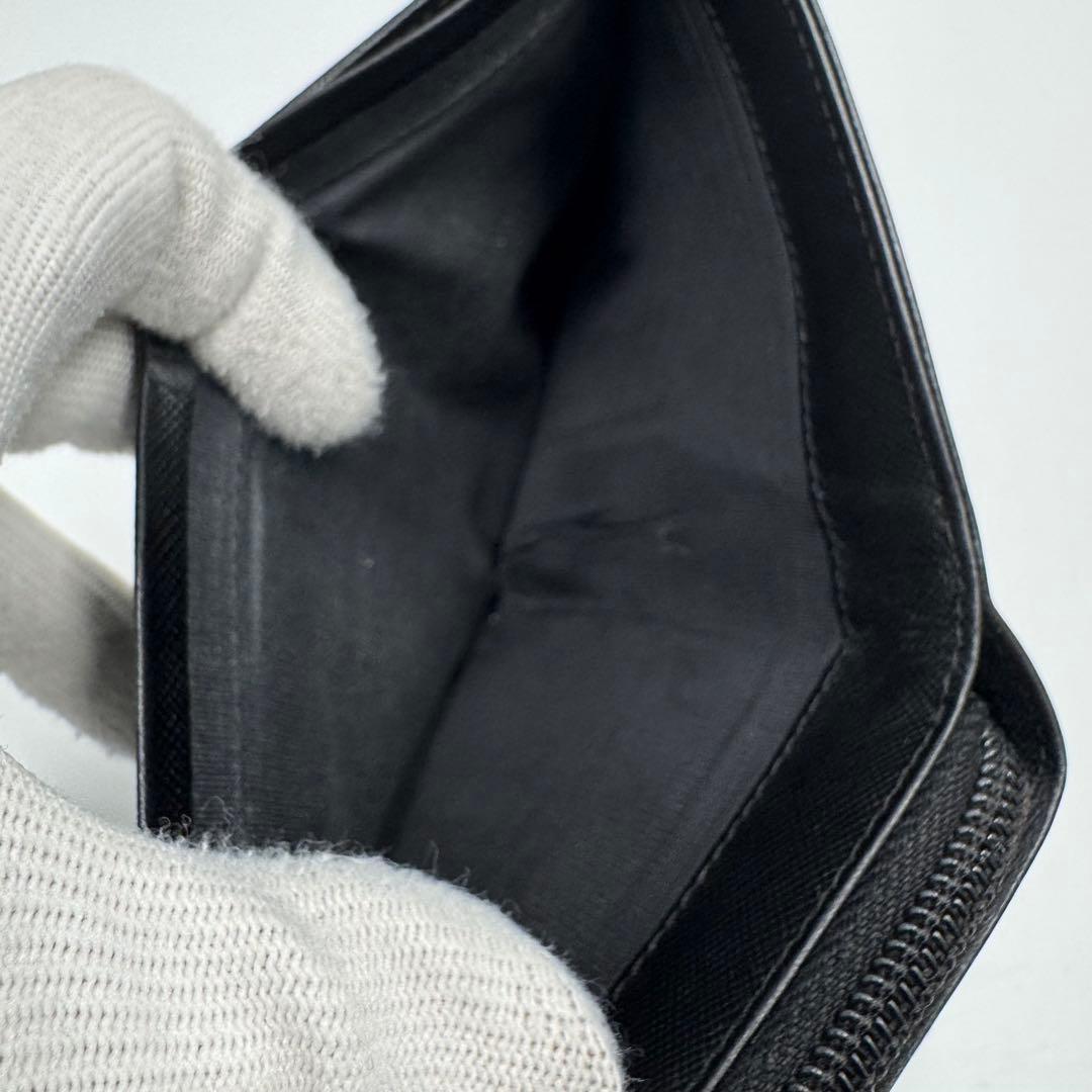 プラダ サフィアーノレザー 二つ折り財布 ラウンド コンパクト財布 ブラック