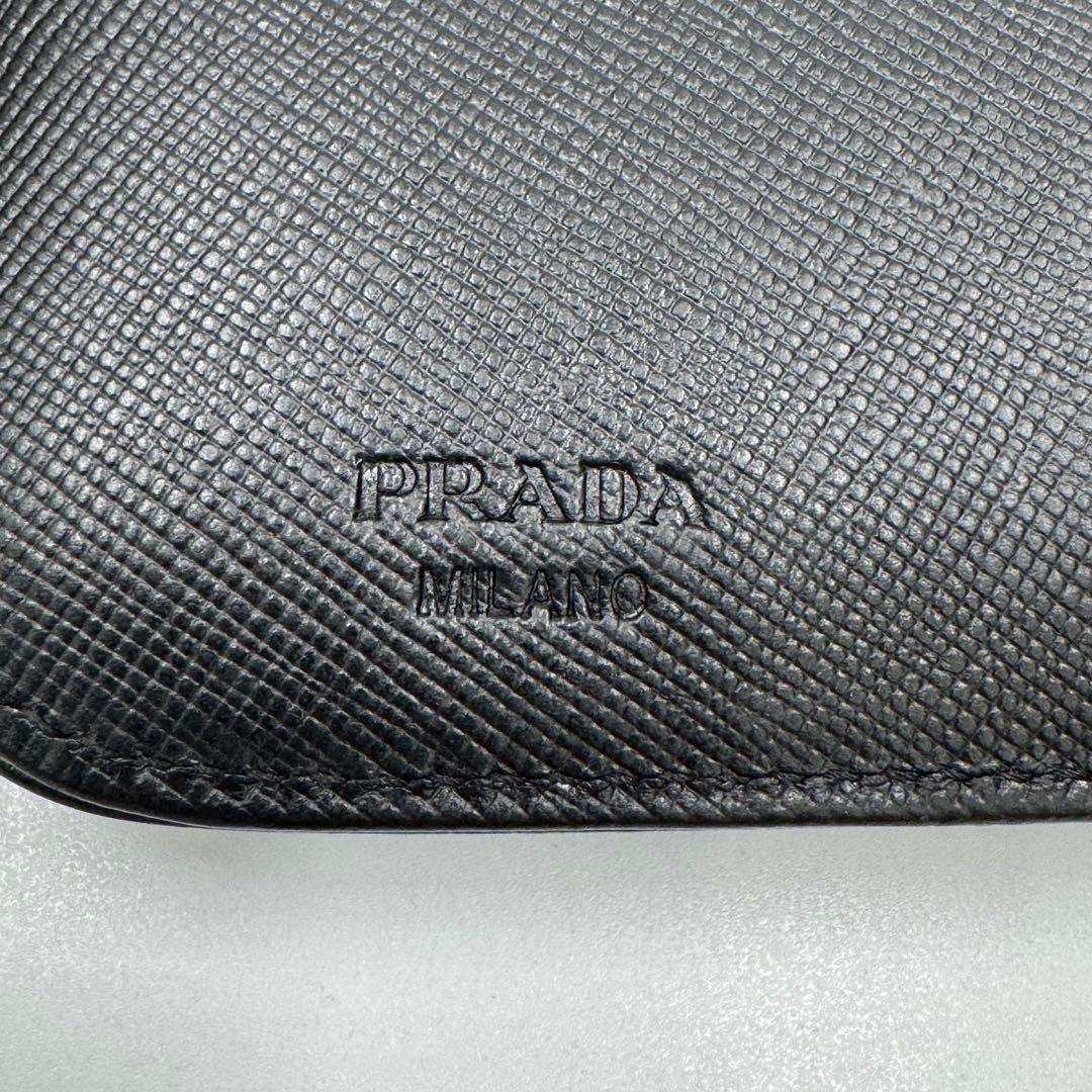 プラダ サフィアーノレザー 二つ折り財布 ラウンド コンパクト財布 ブラック