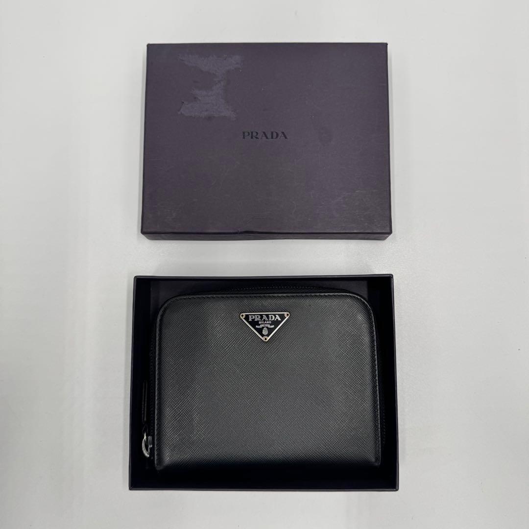プラダ サフィアーノレザー 二つ折り財布 ラウンド コンパクト財布 ブラック