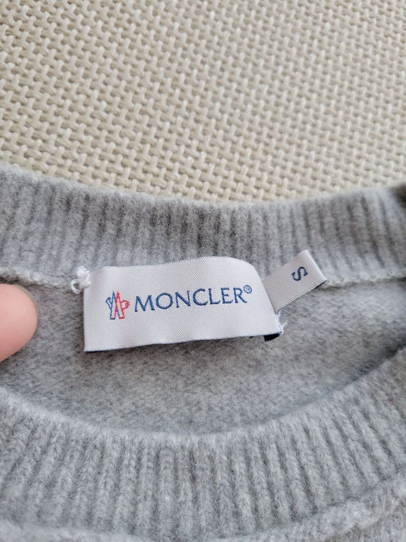 MONCLER モンクレール　ジッパー付き羊毛ニットセーター半袖