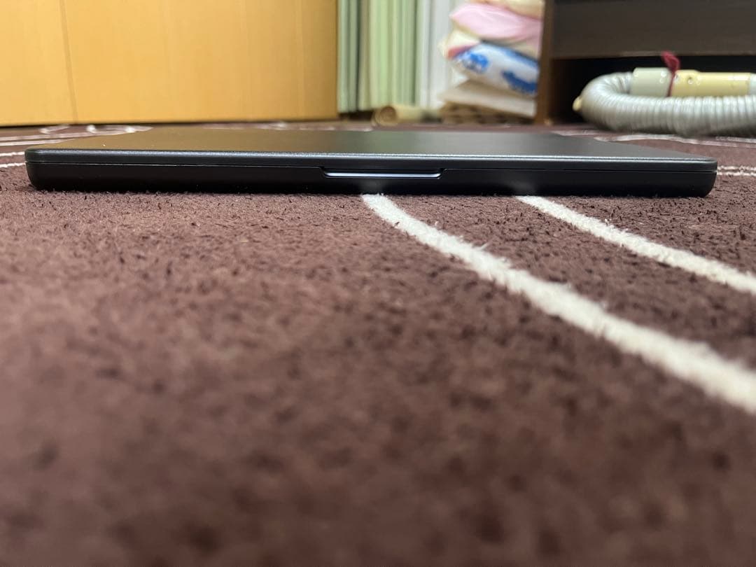 MacBook Pro M4本体 14インチ　スペースブラック（カバー付き）