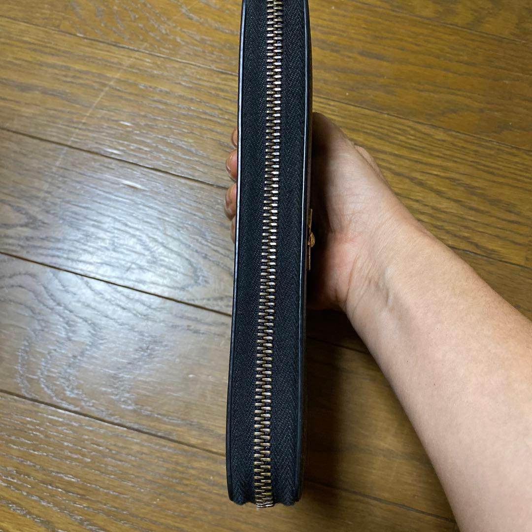 GUCCI Bee ミツバチ　黒長財布　ウォレット