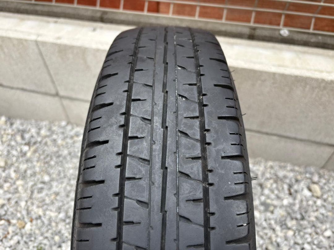 ハイゼットカーゴ　145R12