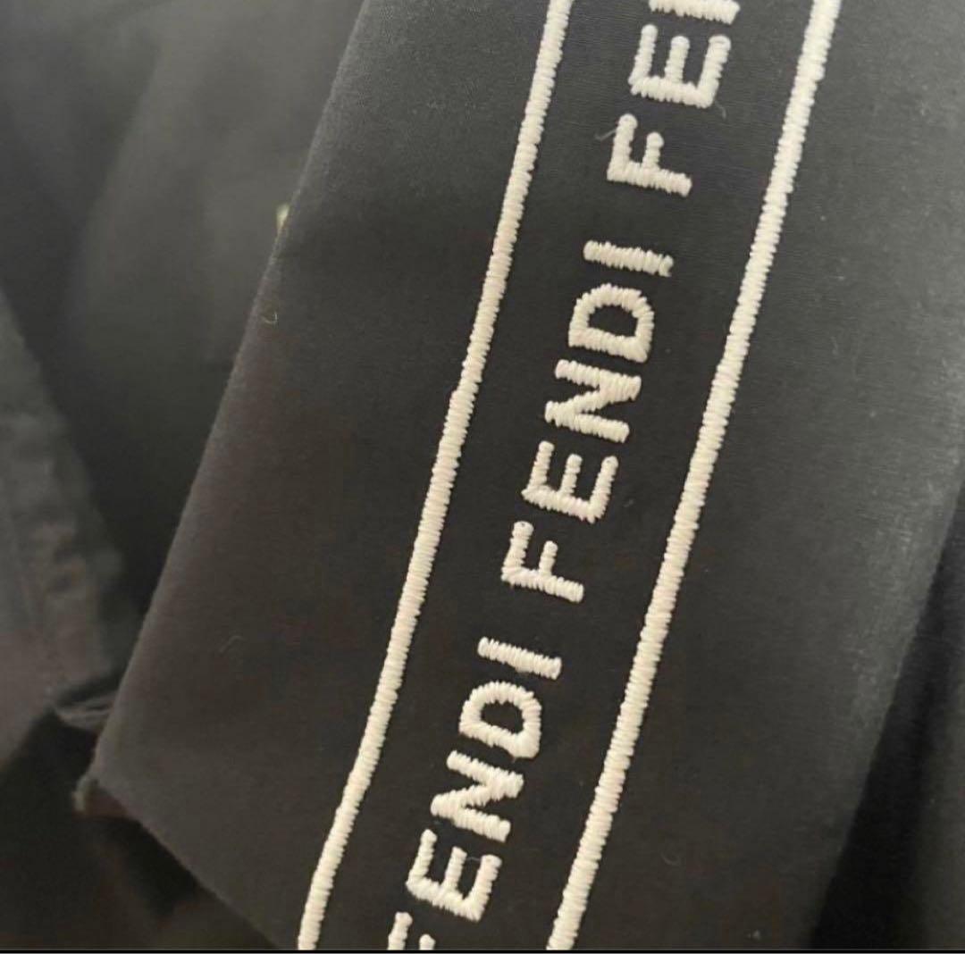 【大人気デザイン】 FENDI フェンディ カラーテープロゴ 長袖シャツ 刺繍
