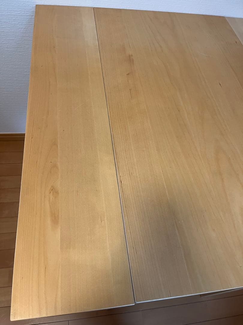送料込み　　廃盤品　BJURSTA （ビュースタ） 伸長式テーブル