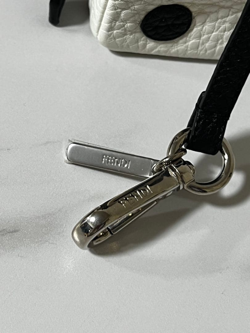 FENDI フェンディ バッグチャーム 小銭入れ キーホルダー