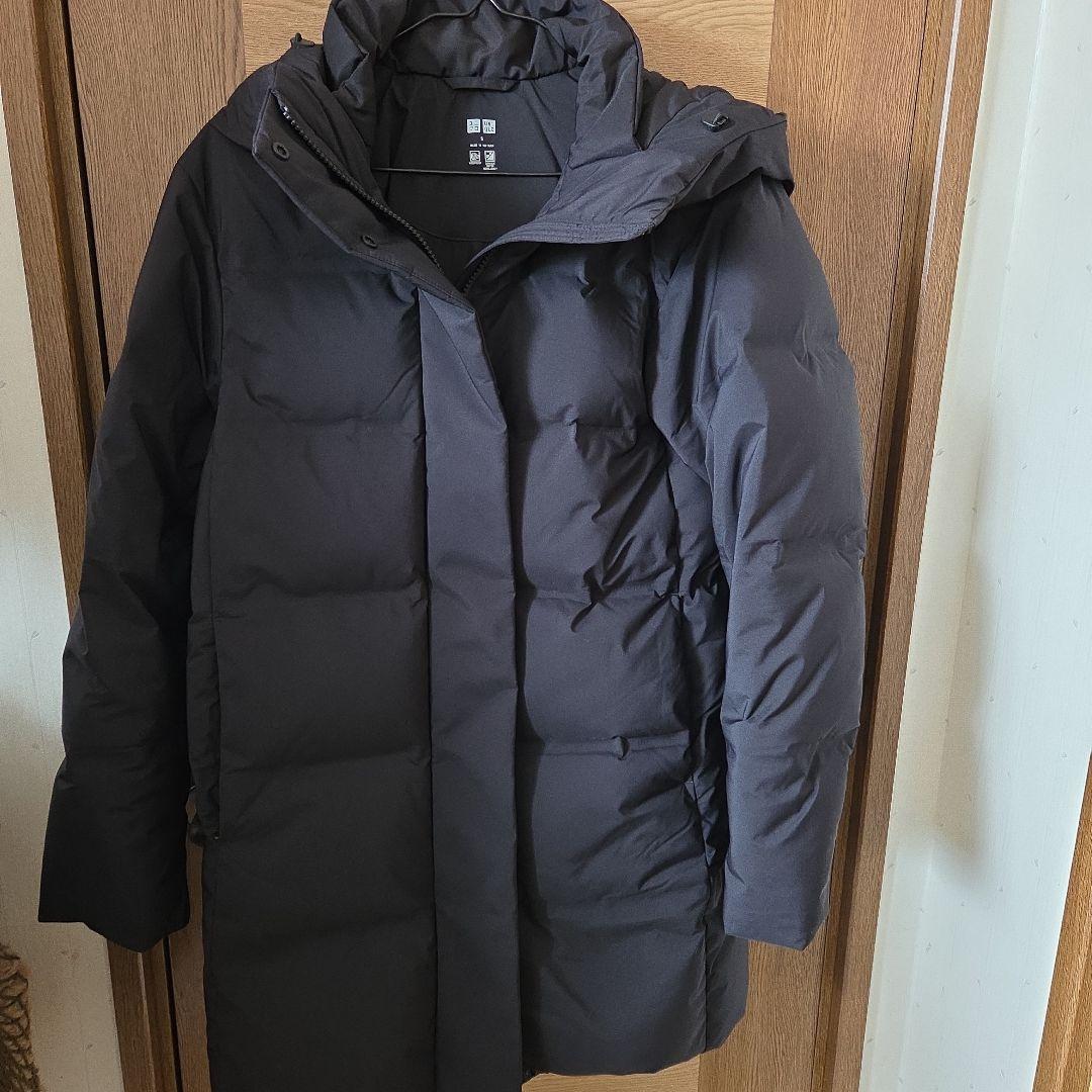 UNIQLO ブラック シームレスダウンショートコート S