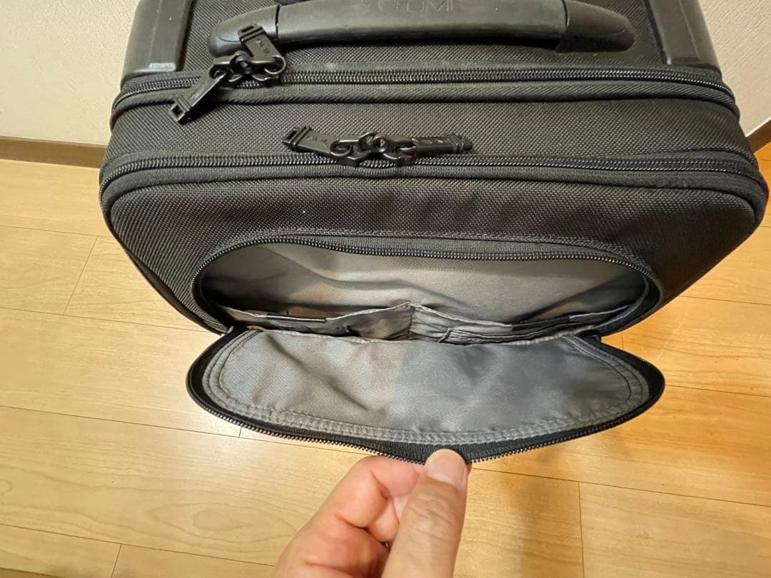 TUMI小型キャリーケース