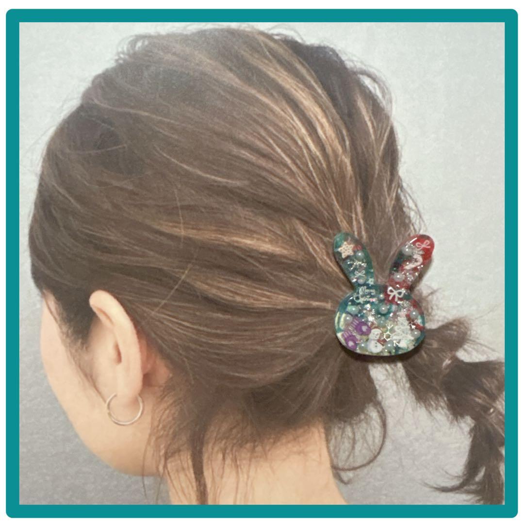 No 915❣️可愛いうさぎのクリスマスレジンヘアゴム❣️٩(๑❛ᴗ❛๑)۶