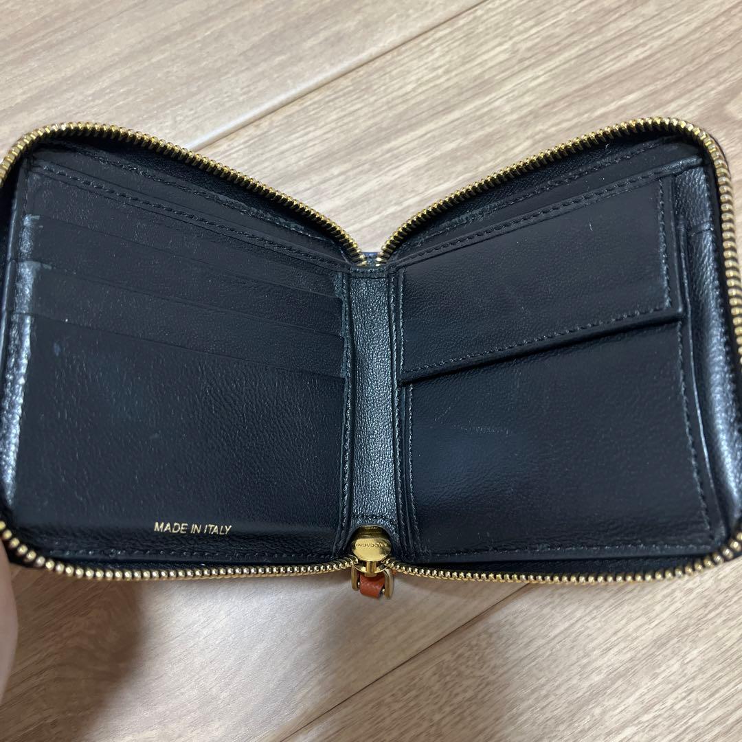 マルニ　折り財布　ラウンドジップ