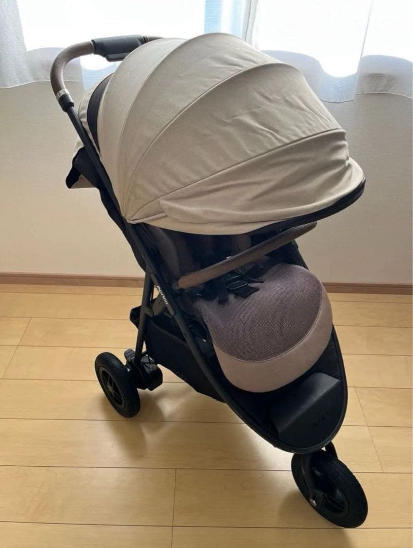 【値下げ中！】アップリカ スムーヴ プレシャス ベージュ 3輪 A型 上位モデル