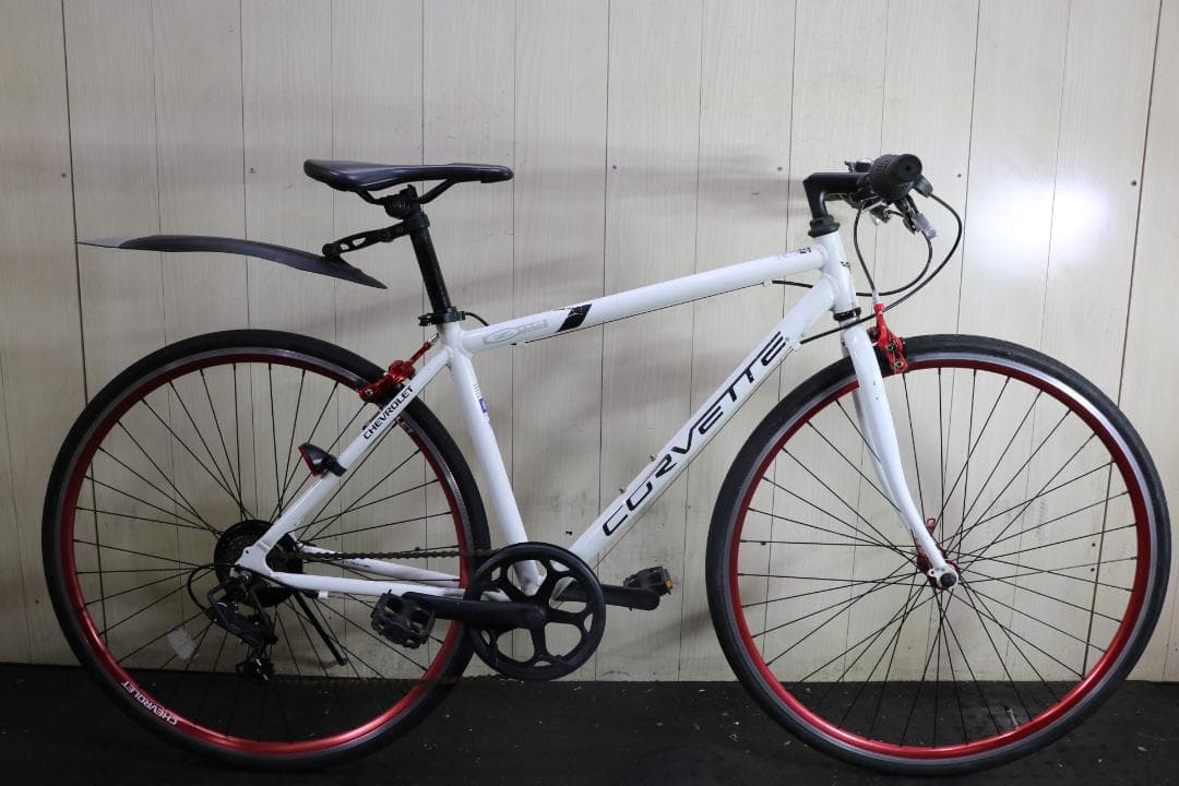 シボレーコルベット 700C シマノ6速 440mm クロスバイク 白