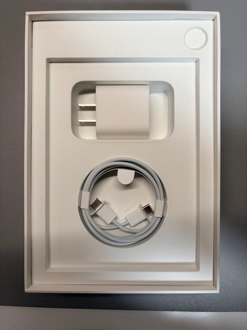 Apple iPad mini（第６世代） スターライト　64GB