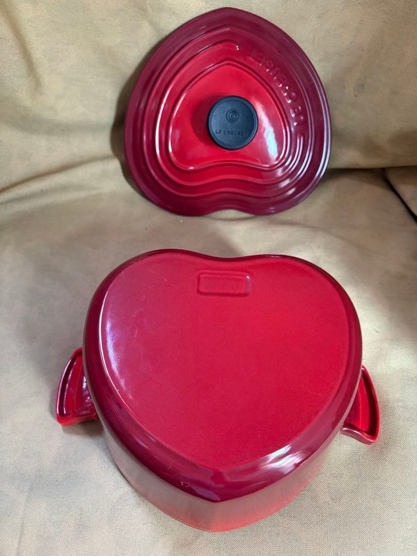 柴*き様 ハート型 鋳鉄製 両手鍋 赤　LE CREUSET(ル・クルーゼ)