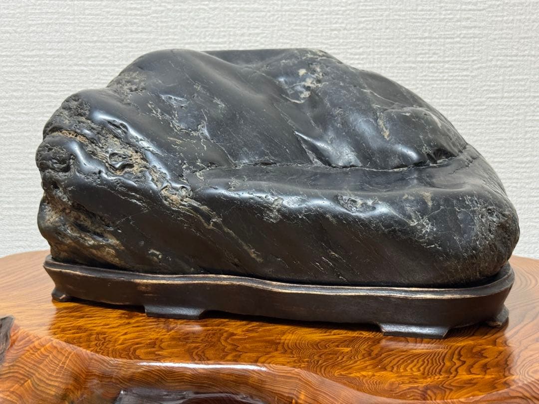 特大 神居古潭石 神居古潭 鑑賞石 真黒石 黒石 水石 自然形状 台座付き