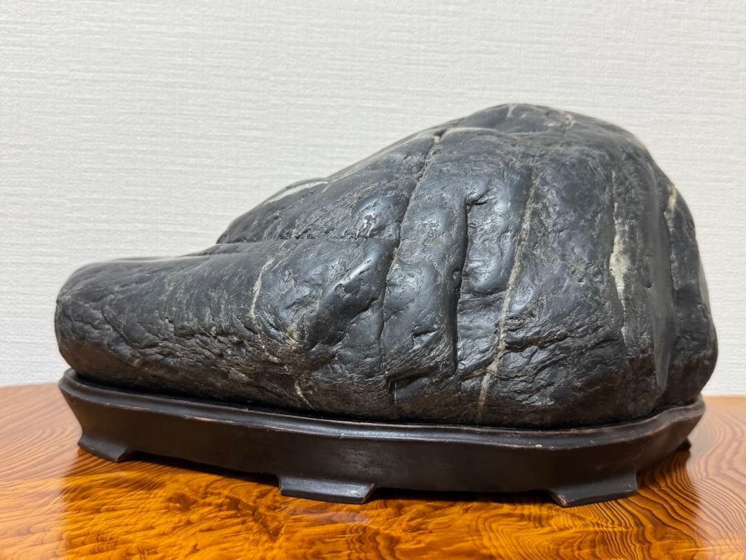 特大 神居古潭石 神居古潭 鑑賞石 真黒石 黒石 水石 自然形状 台座付き