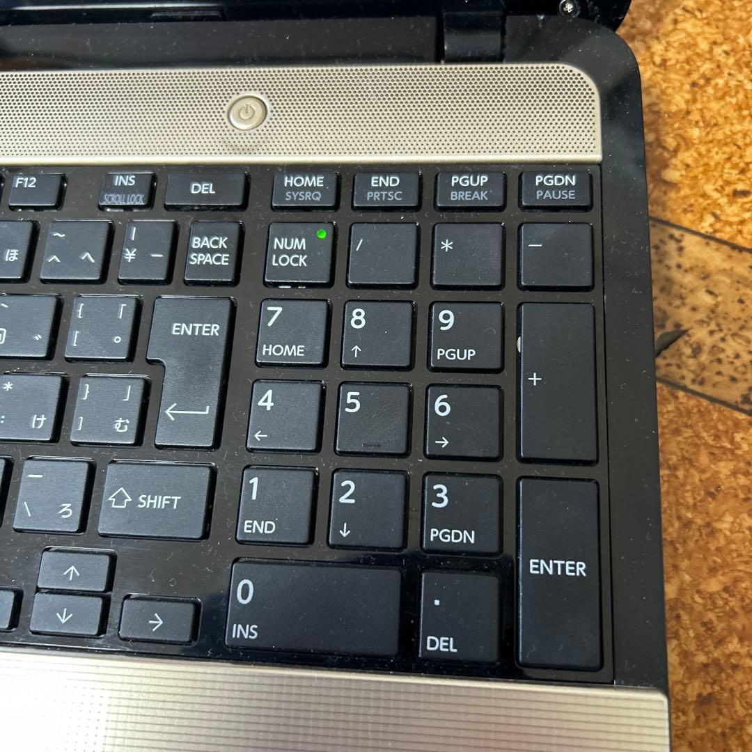 Y825 TOSHIBAノートパソコンi7メモリ8G