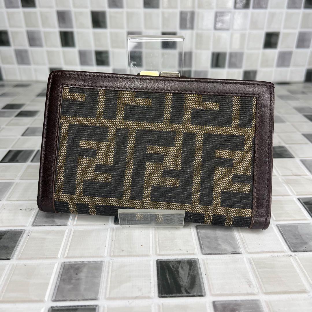 美品 FENDI フェンディ 財布 二つ折り財布 がま口